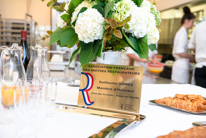 Remise de plaque à Guillaume Gomez à l’Élysée